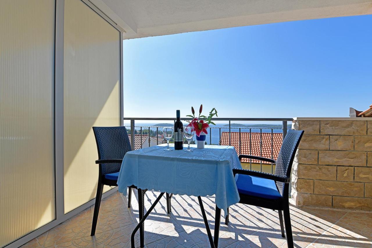 Apartments Tamara Χβαρ Εξωτερικό φωτογραφία