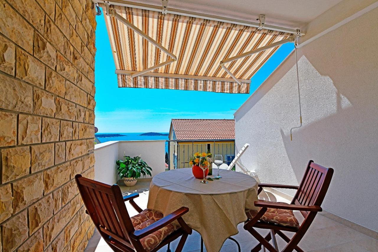 Apartments Tamara Χβαρ Εξωτερικό φωτογραφία
